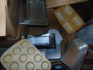 lot 4727 image: Stainless pans, mini oven and more