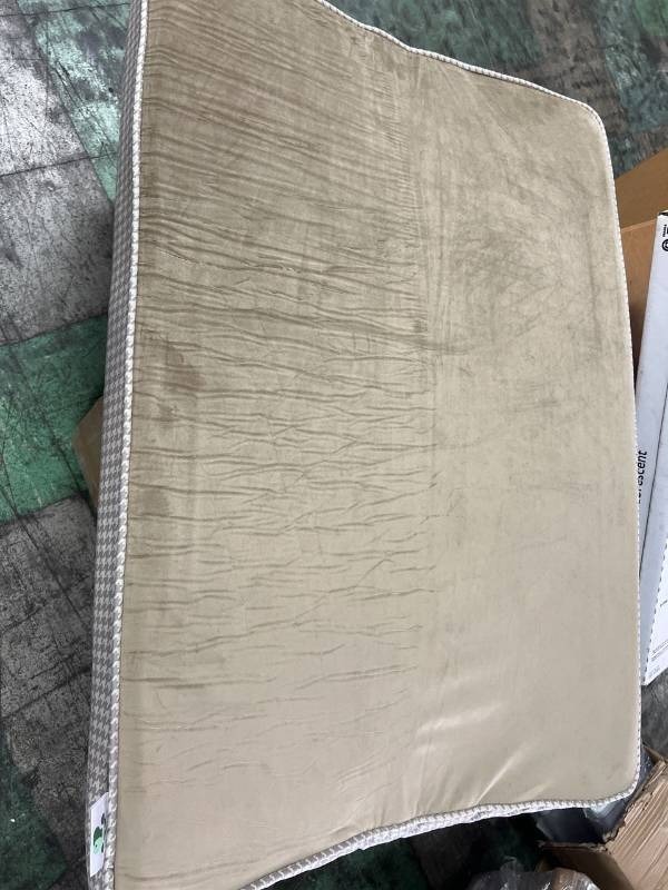 lot 1964 image: Extra Large Orthopedic Dog Bed $79.95