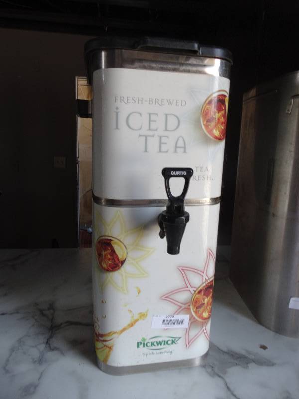lot 2779 image: Pickwick tea dispenser