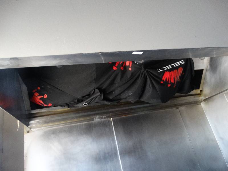 lot 2798 image: Stainless steel commercial exhaust hood