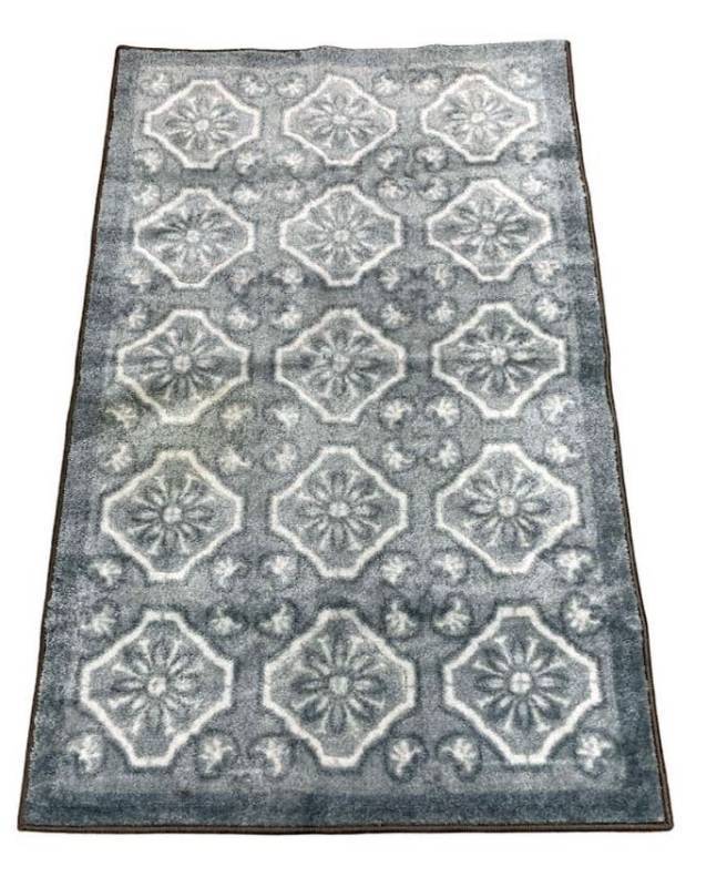 lot 59909 image: nourison accent rug 20x50 light gray - stock photo approximate