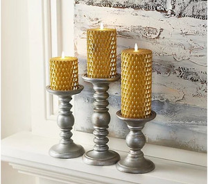 lot 2114 image: Home Reflections 4 Flameless Candles Diamond Glitter Pillars gold