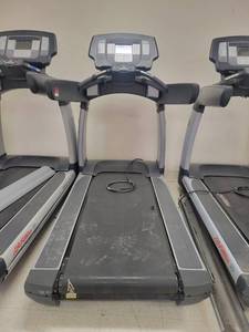 lot 1330 image: Life Fitness 95T Treadmill W Flex Deck Shock Absorption