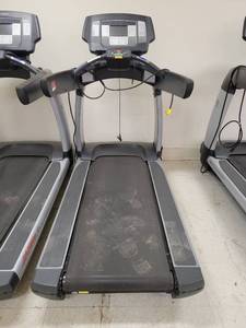 lot 1332 image: Life Fitness 95T Treadmill W Flex Deck Shock Absorption