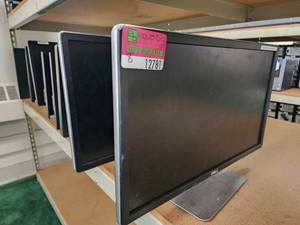 lot 12781 image: Lot of 8 Assorted Dell Monitors