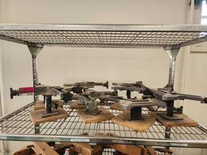 lot 12786 image: Lot of 8 Corner Clamps