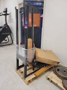 lot 1377 image: Speed Bag Platform