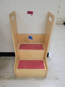 lot 1380 image: Childrens Wooden 2-Step Ladder