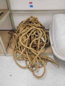 lot 1429 image: Lot of Battle Rope