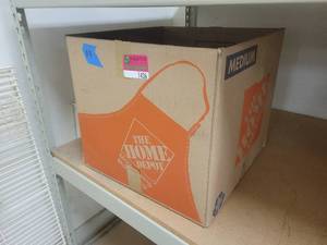 lot 1436 image: Box of 40 Winco Restaurant Condiment Bottles