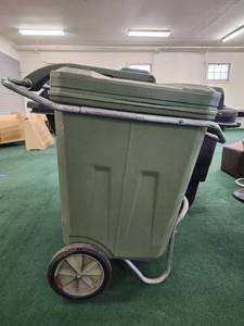 lot 12918 image: Large Green Trash Can W Wheels