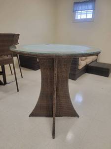 lot 1459 image: 42in Round Wicker Bar Height Patio Table