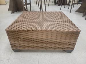 lot 1466 image: Patio Wicker Coffee Table&nbsp
