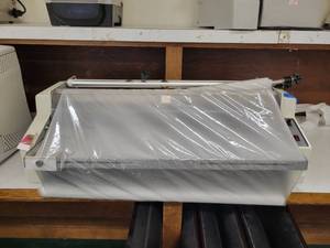 lot 1486 image: The Educator Thermal Roll Laminator, 26in Wide