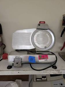 lot 1492 image: Commercial Berkal 823 E Food Slicer&nbsp