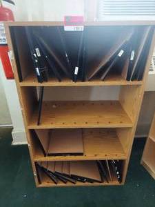 lot 12813 image: Wooden 4 Tier Shelf