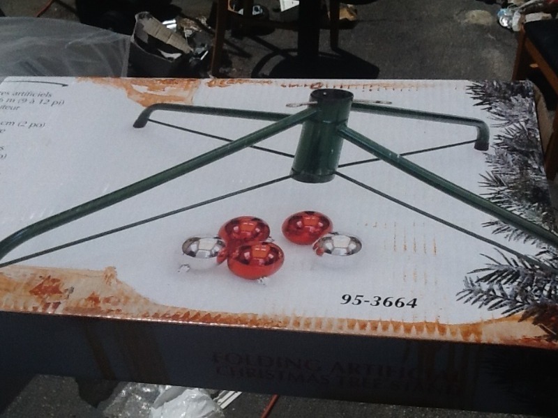 lot 7704 image: New tree stand