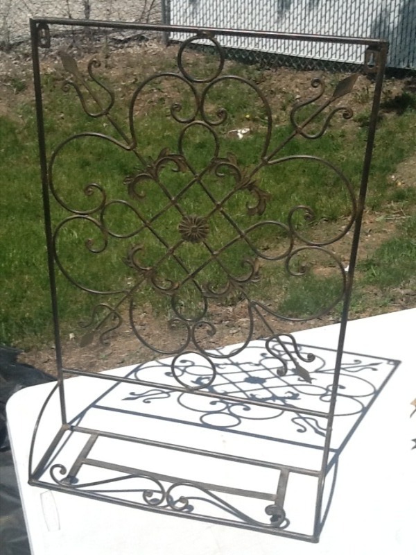 lot 7745 image: Iron wall Decour please 2 foot wide by 2.5 feet tall