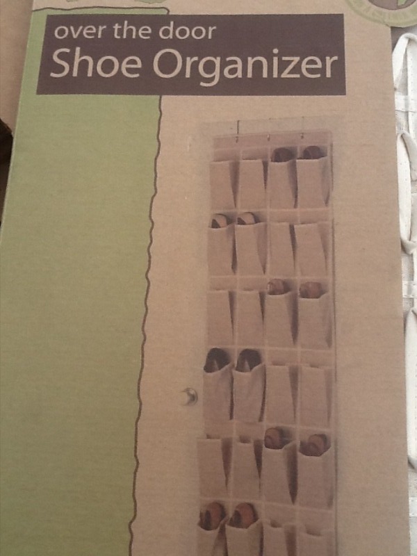 lot 7847 image: Over the door shoe organizer