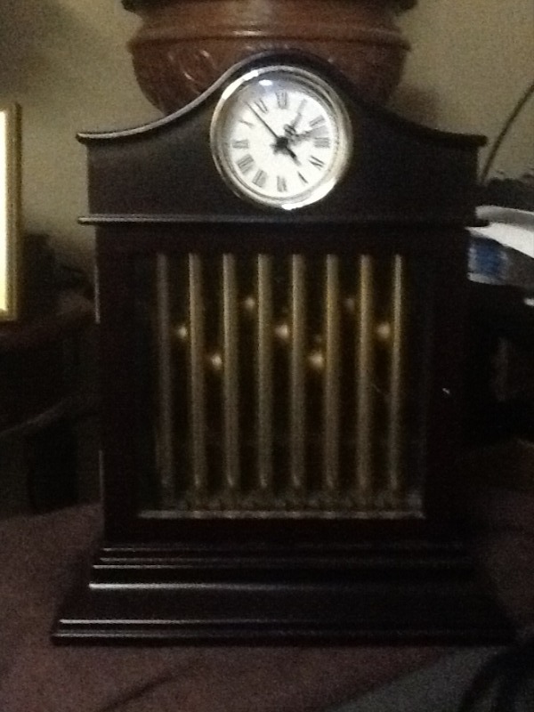 lot 7849 image: Mantle musical chime clock