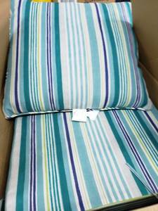 lot 5882 image: Outdoor Patio Cushion