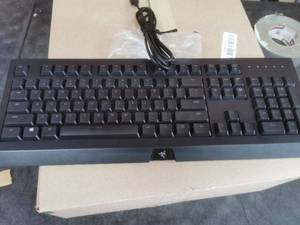 lot 5929 image: Amazonbasics Wired Keyboard
