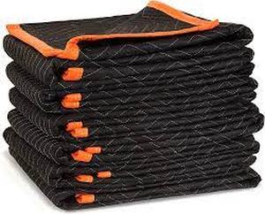 lot 1121 image: Box Of 40x72 Moving Blankets