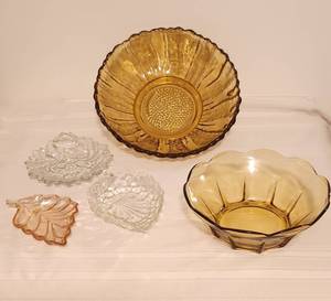 lot 1023 image: Vintage Amber Bowls 8 and 10 - Amber Leaf Candy Dish - 2 Clear Leaf Dishes