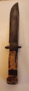 lot 1034 image: Vintage Marbles Stag Handle Hunting Knife