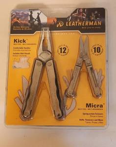 lot 1037 image: Leatherman Kick Multitool with Sheath