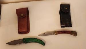 lot 1038 image: 2 Lock Blade Knives 7 Length