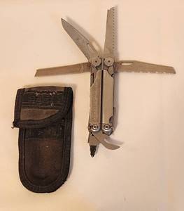lot 1039 image: Leatherman with case 7 Length