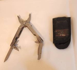 lot 1042 image: Gerber Multi Tool 4.5 Folded