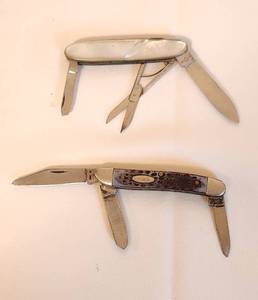 lot 1043 image: Vintage Case Pocket Knife 4 Folded - Victoria Knife, Victorinox Switzerland Rosterel