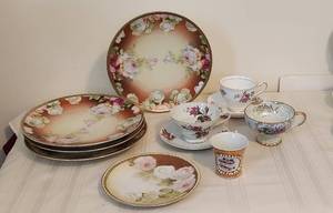 lot 1070 image: Vintage O&EG 9 Hand Painted Plates Austria - 1, 6 Plate Germany - 2 Cups and Saucer Sets - 1 cup #1424 Japan - 1 Deco 2 12  cup Thinking of You