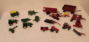 lot 1100 image: Toy Farm Vehicles and Equipment - small items