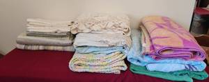 lot 1133 image: Queen Sheet Set - Pillow Cases - Bed Skirt for DoubleQueen - 2 Vintage Baby Blankets (1 is handmade, 1 has small tear) See Pictures - 3 Beach Towels