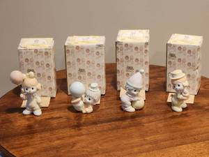 lot 1143 image: 4 Precious Moment Figurines - Clown Series - See Pictures