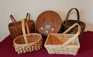lot 1148 image: Vintage CookieCheese Round Wood Basket, Plus 4 more Baskets