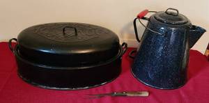 lot 1152 image: Vintage HSB & Co Revonoc Roasting Pan - Vintage Meat Fork - Granite Ware Extra Large Coffee Pot