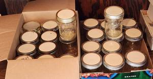 lot 1164 image: 2 Dozen Wide Mouth Pint Jars
