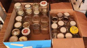 lot 1165 image: 2 Boxes 12 Pint Jars