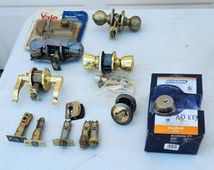lot 2029 image: Doorknobs, Deadbolts and Security Latch Lock