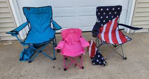 lot 2051 image: Folding Camping Chairs