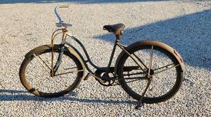 lot 2060 image: Vintage Bicycle - See Pictures