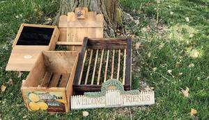 lot 2087 image: Fruit Box, Wood Shelf, Sign and Crate