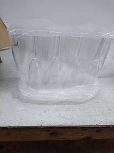 lot 53862 image: Plastic Champagne Flutes-42