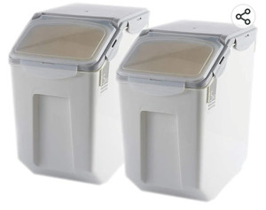 lot 53916 image: 2 - Storage Bin Food Containers