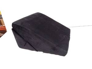 lot 53945 image: Adjustable Bed Wedge Pillow, Black, (Used)