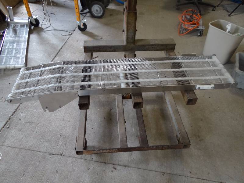 lot 357 image: New Stainless Meat Production Conveyor Track